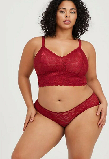 Plus Size Lace Bralette & Caged Panty Set