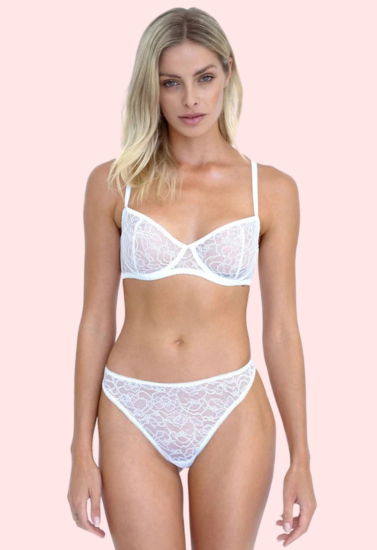 Delicate Lace Bra and Panty Set to Seduce